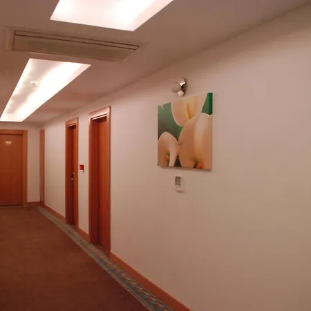 Golden Hotell